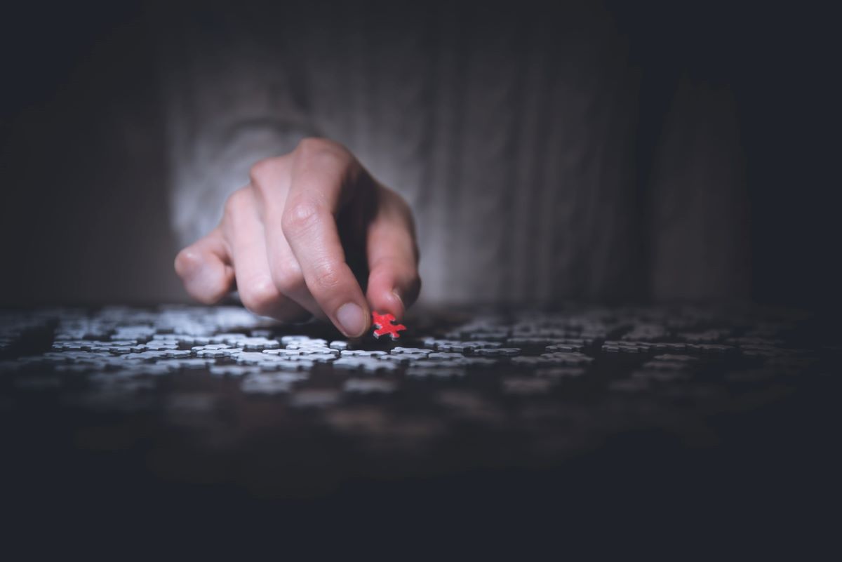 Completing a Puzzle in the Dark