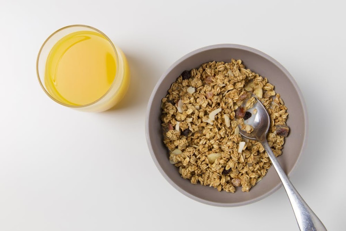 cereal, a healthy fiber-rich meal which may help reduce symptoms of depression